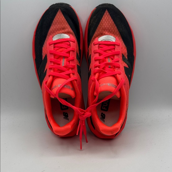 New Balance Fuel Cell Rebel v5  women’s 8 Neon Red and Black Sneakers S3 - Picture 4 of 6